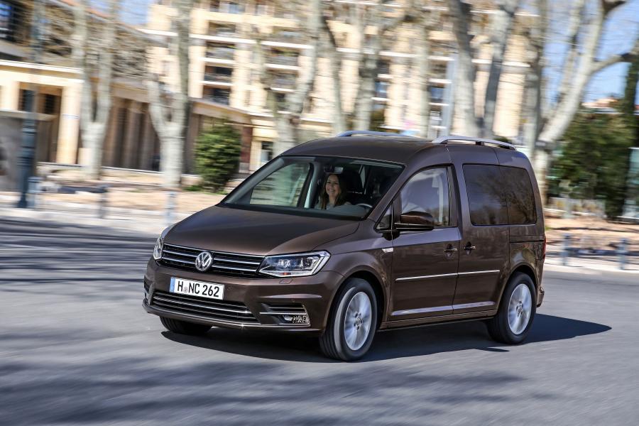 Volkswagen Caddy Highline 2015 года  (фото 11 из 19)